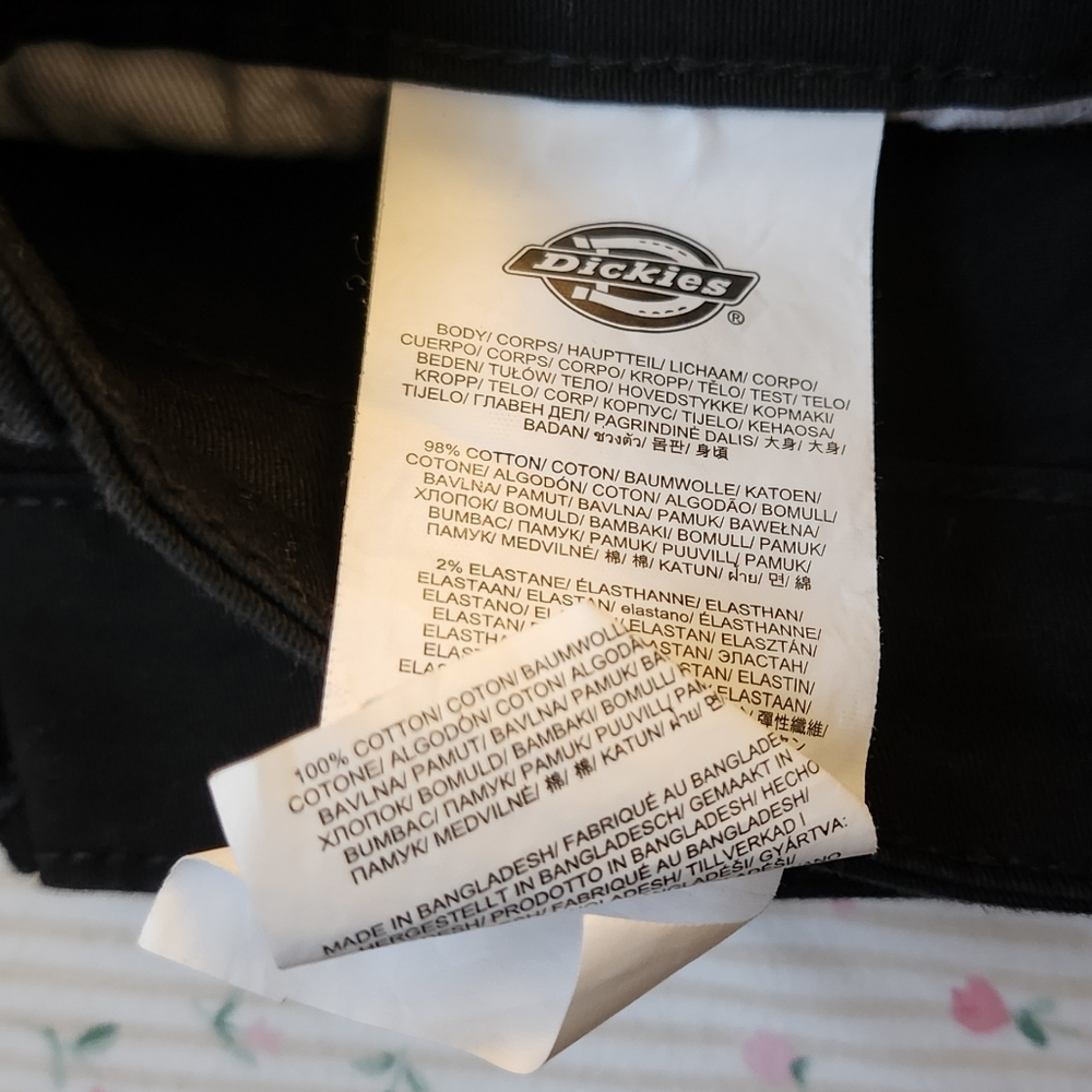 DICKIES Women's Relaxed Fit Cropped Cargo Pants - Picture 4 of 4